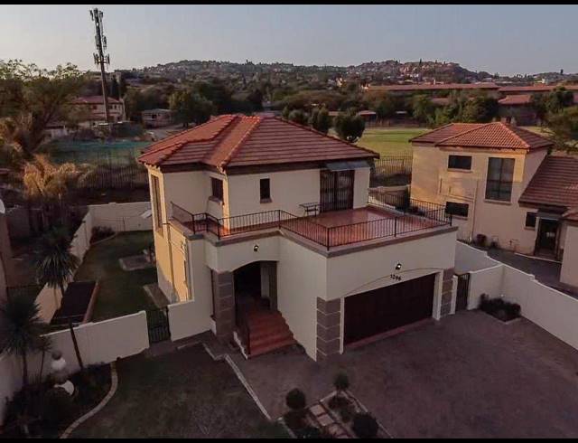 3 BEDROOM TOWNHOUSE SOLD IN MULBARTON